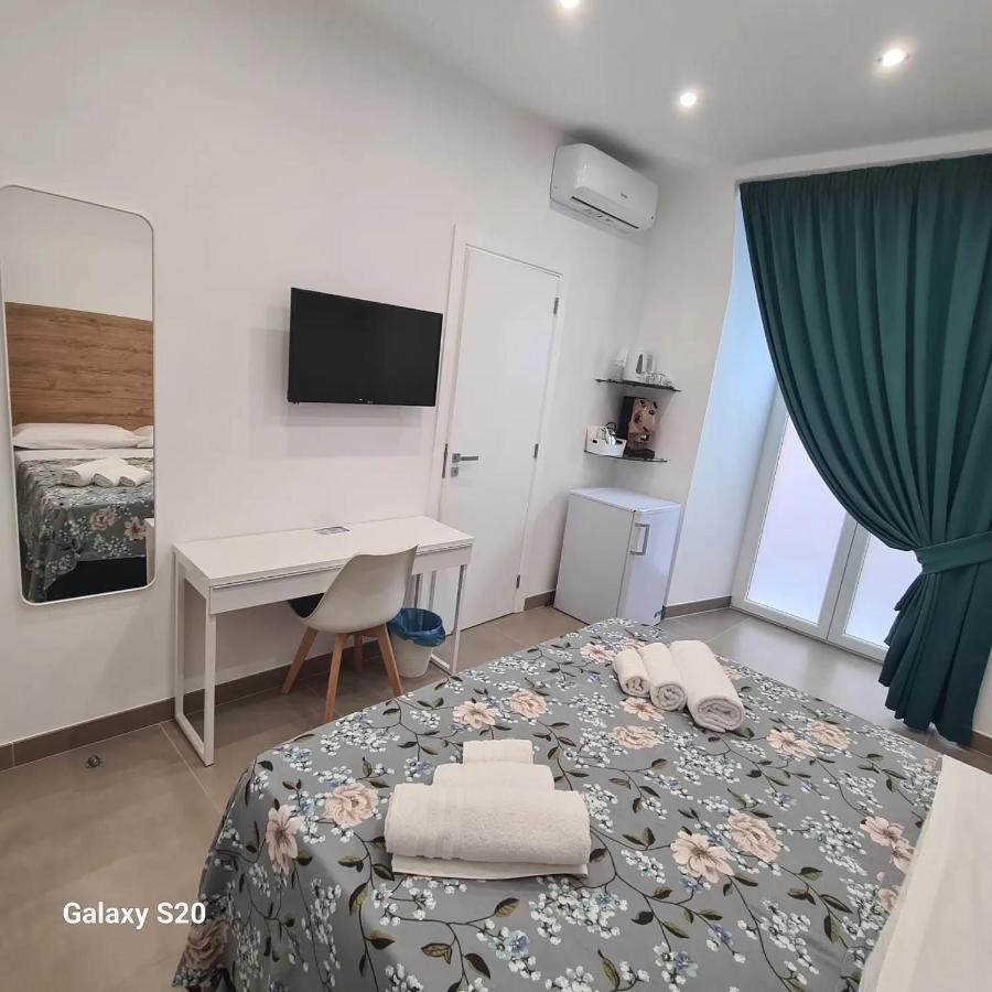 Hotel Residenza Nascari Al Plebiscito à Naples Extérieur photo