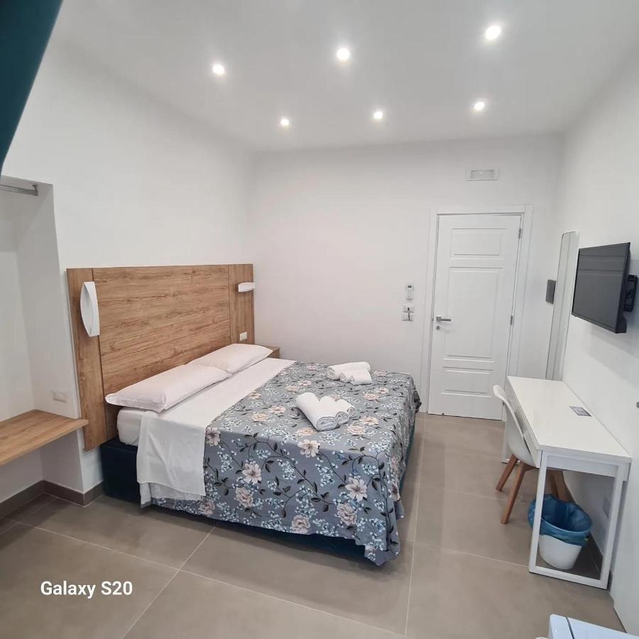 Hotel Residenza Nascari Al Plebiscito à Naples Extérieur photo