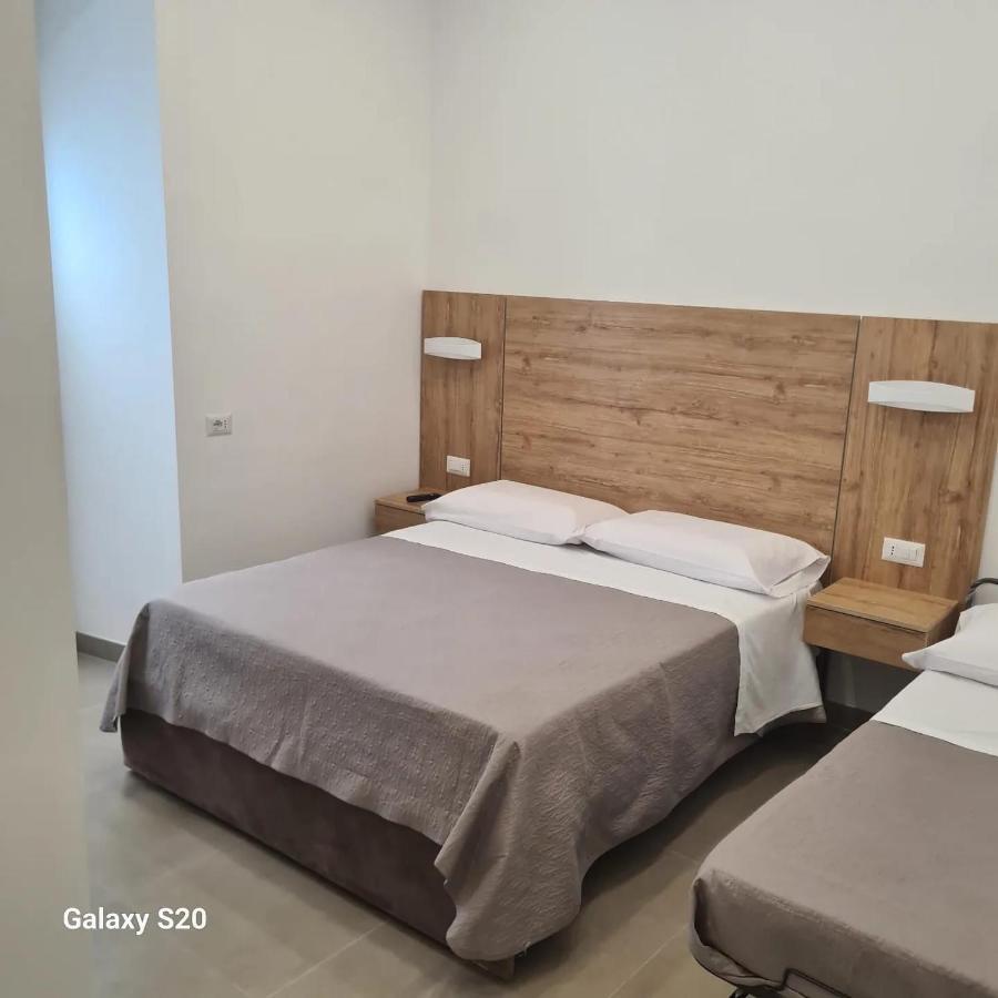 Hotel Residenza Nascari Al Plebiscito à Naples Extérieur photo